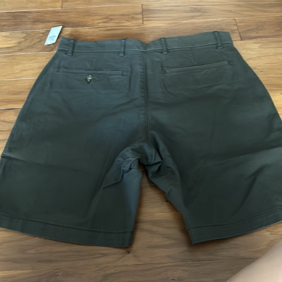 NWT Old Navy Slim Fit Built in Rotation Flex Chino Size 32 Men’s! - Picture 3 of 4